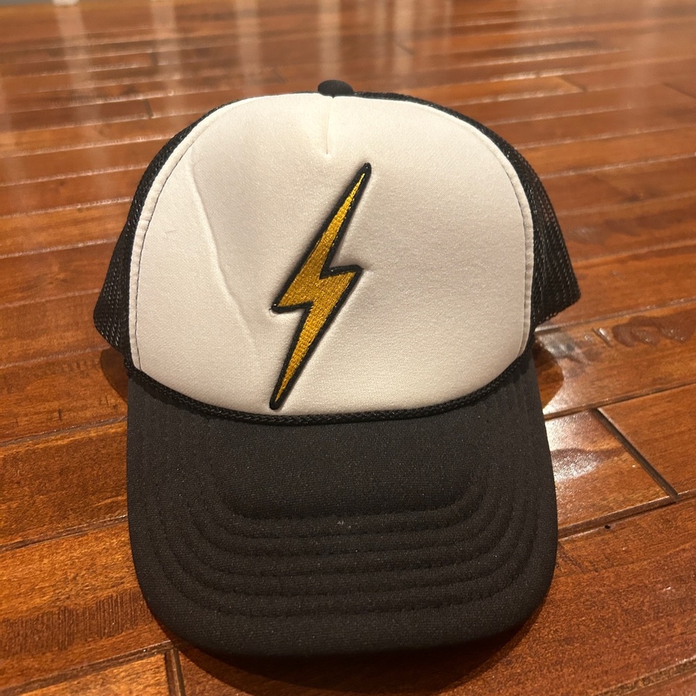 NEVER WORN unisex Aviator Nation Lightning bolt trucker hat